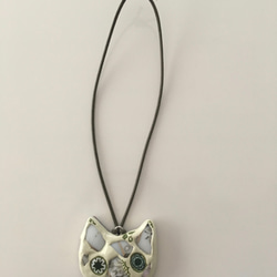 よびねこバッグチャーム・短冊・わさびマヨ　陶磁器と漆の猫バッグチャーム 2枚目の画像