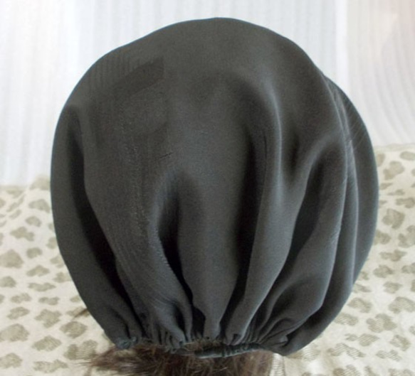 難有 難隠し 帽子 30*56 黒 アクセント 幾何学 キャップ 室内帽子 シルク 白髪隠し 日本土産 ケア帽子 4枚目の画像