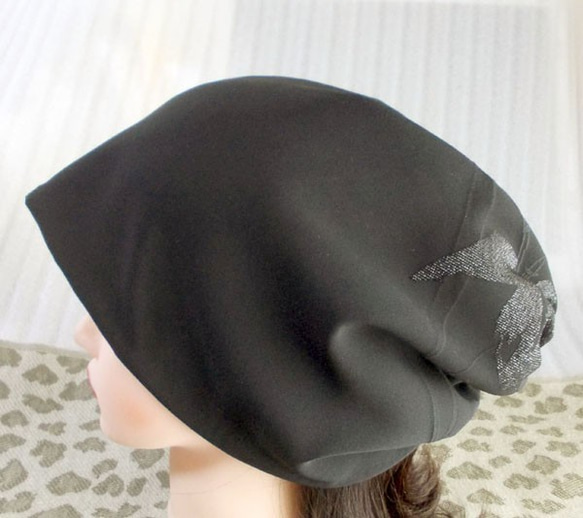 難有難隠し 帽子 32*63 黒 百合 縫取り刺繍 キャップ 室内帽子 シルク 白髪隠し 日本土産 ケア帽子 2枚目の画像
