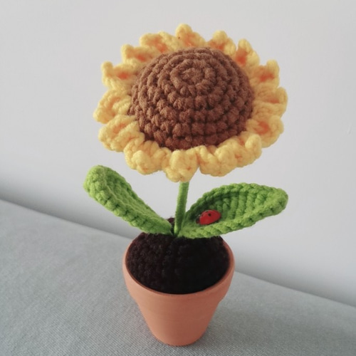 ハンドメイド あみぐるみ ひまわりの鉢植え （ひまわり鉢植え