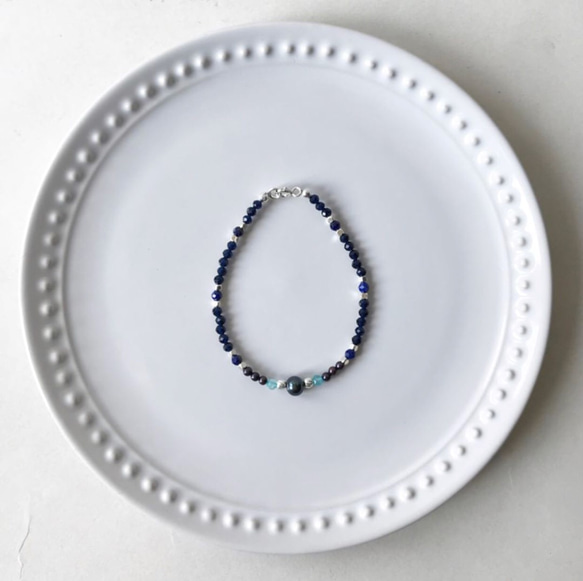 清心寡慾-藍尖晶、青金石、黑珍珠手鍊 第1張的照片