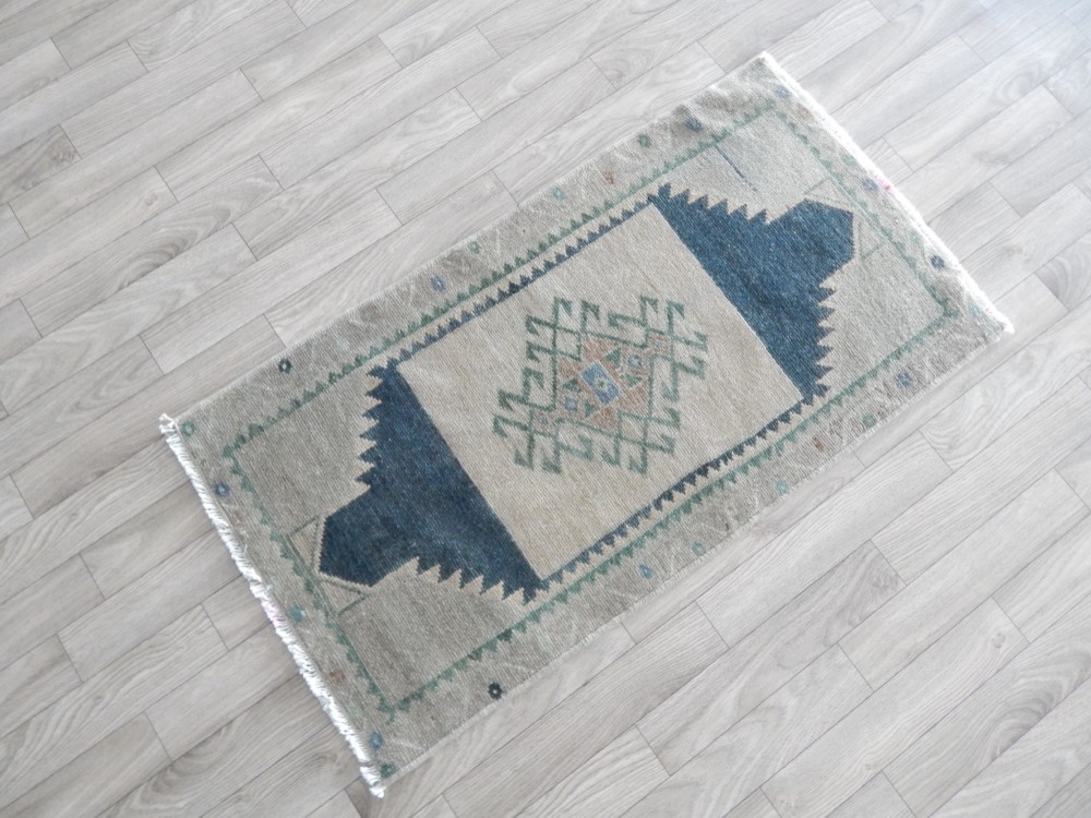 送料無料】オールドキリム トルコ 手織り ヴィンテージラグ 47x89 cm