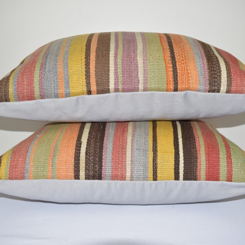 クッションカバー ストライプ キリム オールドキリムを使った、ストライプ模様がおしゃれなクッション