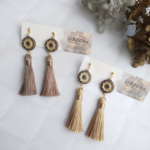 再40　フリンジ　ベージュ　ピアス　イヤリング　タッセル　オルテガ　ハンドメイド 再40 フリンジ ベージュ ピアス イヤリング タッセル オルテガ