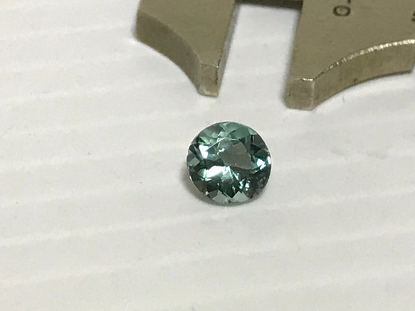 ブルートルマリン（ブラジル）/ラウンド【4.5mm】ファセットカット（1個） 3枚目の画像