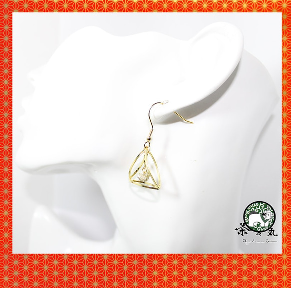 Origami TRIANGLE CRANE earrings【1pair】 第3張的照片