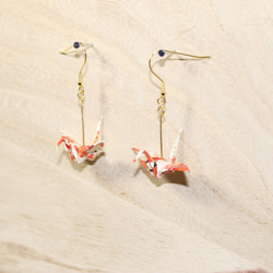 ORIGAMI CRANE EARRINGS(1 pair） 第2張的照片