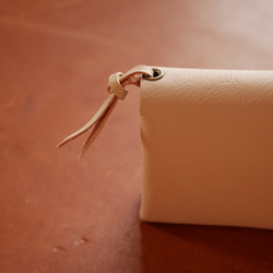 イタリアンレザーで作った【コンパクトな二つ折り！レザーミニウォレット：iris】革 ミニ財布 コンパクト財布 10枚目の画像