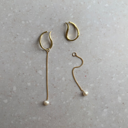 【205】2way gold earcuffs × 淡水パールchain 1枚目の画像