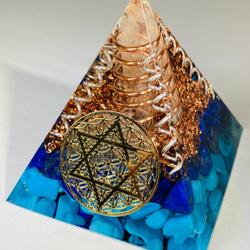 【お守り・魔除け・幸運】フラワーオブライフ六芒星 ピラミッド型 オルゴナイト 1枚目の画像