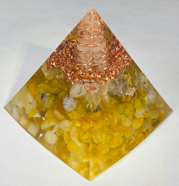 【きんうんUP・リラックス】フラワーオブライフ六芒星 ピラミッド型 オルゴナイト 2枚目の画像