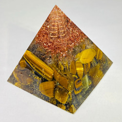 ≪受注制作≫タイガーアイ【しごとうんUP・事業拡大・浄化】ピラミッド型 オルゴナイト 1枚目の画像