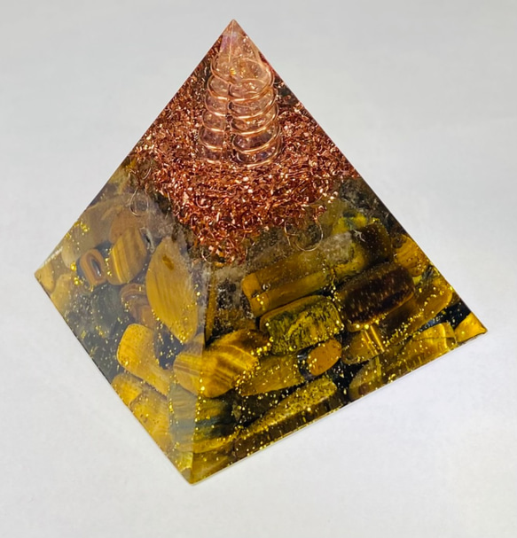 ≪受注制作≫タイガーアイ【しごとうんUP・事業拡大・浄化】ピラミッド型 オルゴナイト 2枚目の画像