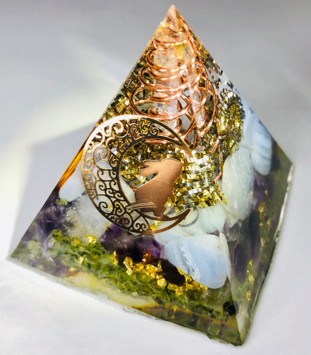 癒し・恋愛運上昇・ストレス緩和】ピラミッド型 オルゴナイト その他