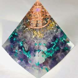 【お守り・直感力アップ・浄化】ピラミッド型 オルゴナイト 3枚目の画像