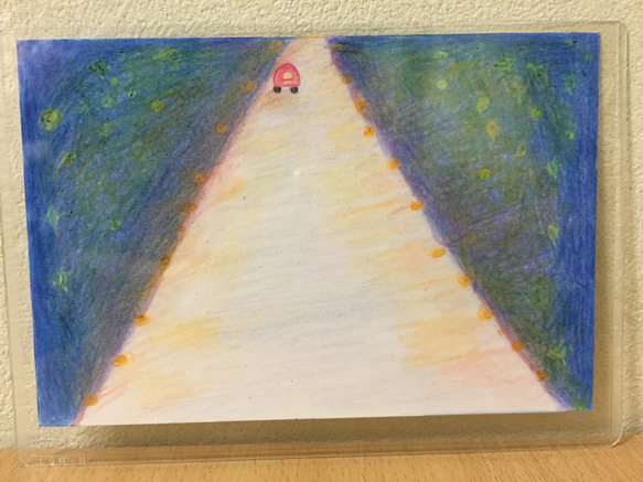『高速道路から見るオレンジがかった夜景』がテーマの手書きイラスト(癒されてほしいと心を込めて描きました) 2枚目の画像