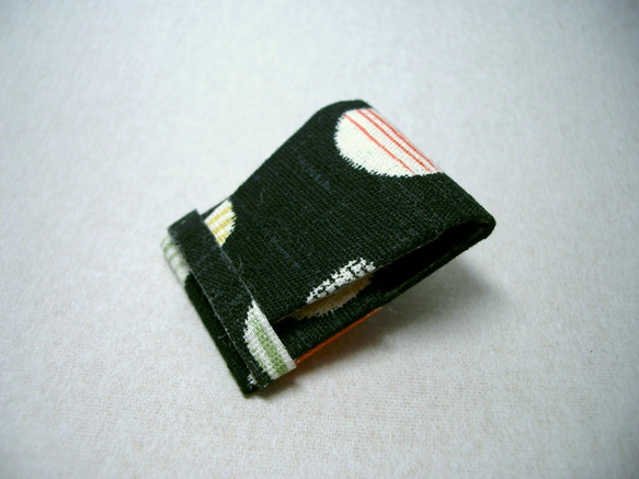 SDカードケース（アメ） 1枚目の画像