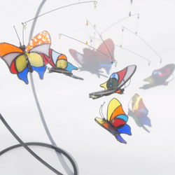 ステンドグラス「四頭の蝶のモビール」 9枚目の画像