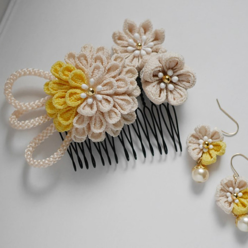 つまみ細工帯び飾り　コサージュ　ピアス　再販受付 つまみ細工ピアスNO.27＊Light color＊ | 金澤こまち -accessories-