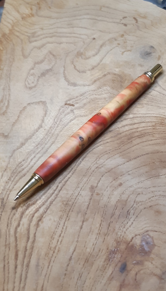 【アウトレット】木製シャーペン0.5㎜ボックスエルダー  蜜蝋クリーム仕上げ。 3枚目の画像