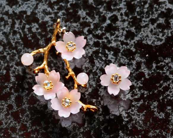 桜の枝ピアスorイヤリング 1枚目の画像