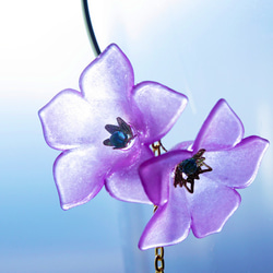 桔梗〈ききょう〉のイヤーフック（紫） 2枚目の画像