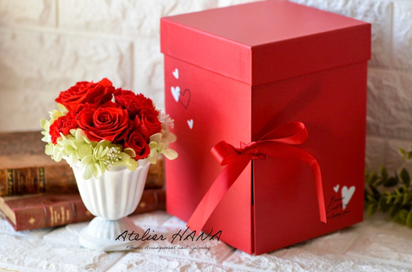 赤い薔薇とカーネーションが綺麗なプリザーブドフラワー アレンジメント✨ 専用ギフトボックス付き 4枚目の画像