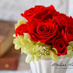 赤い薔薇とカーネーションが綺麗なプリザーブドフラワー アレンジメント✨ 専用ギフトボックス付き 6枚目の画像