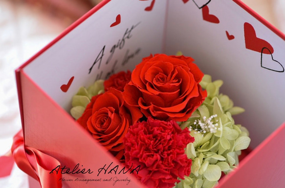 赤い薔薇とカーネーションが綺麗なプリザーブドフラワー アレンジメント✨ 専用ギフトボックス付き 10枚目の画像