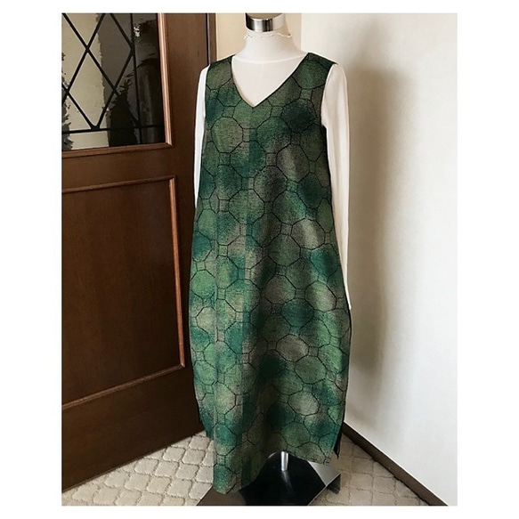 着物リメイク◇グリーン紬のほんのりコクーンワンピース 10枚目の画像