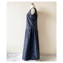 【Spring Sale!】着物リメイク◇大島紬のタックギャザースカートとプレーントップス（セットアップ） 3枚目の画像