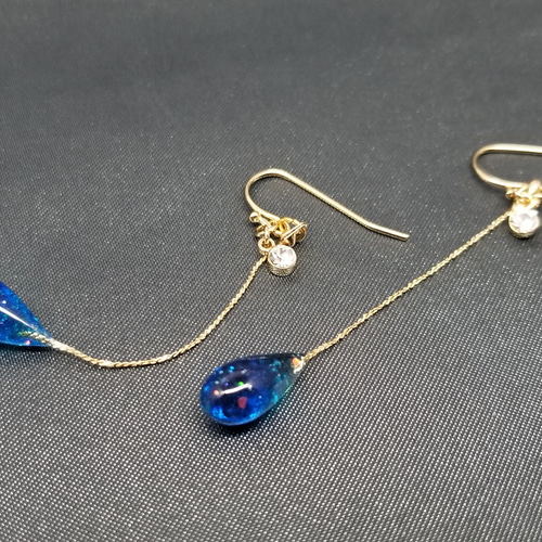 9》紺碧の雫 耳飾り✨【華奢Ver.】ピアス/イヤリング/しずく