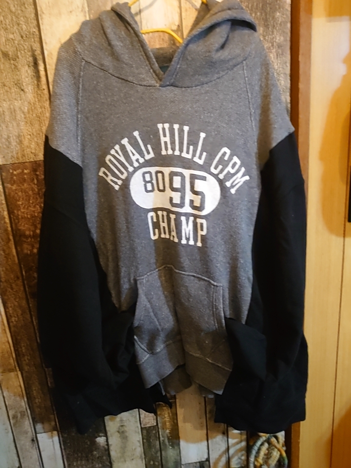 お値下げ品￥6980→￥5980に価格変更　古着ハンドメイドリメイクパーカー