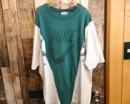 WALL - 【美品】amatunal NIKEリメイクTシャツ WALL - 【美品】amatunal NIKEリメイクTシャツの通販 by みみか
