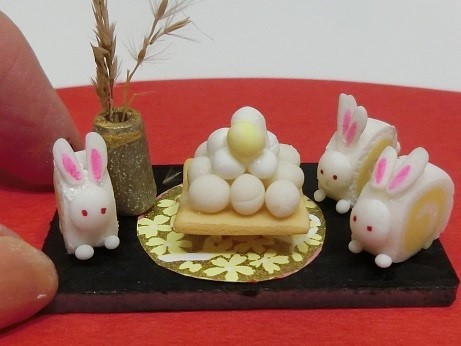 十五夜・お月見ウサギのロールケーキ飾り その他置物