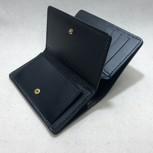 極美品 ガルーシャコンパクトウォレット エイ革 エイ（ガルーシャ）2つ折り財布ミドルサイズ ブラック（エイ革