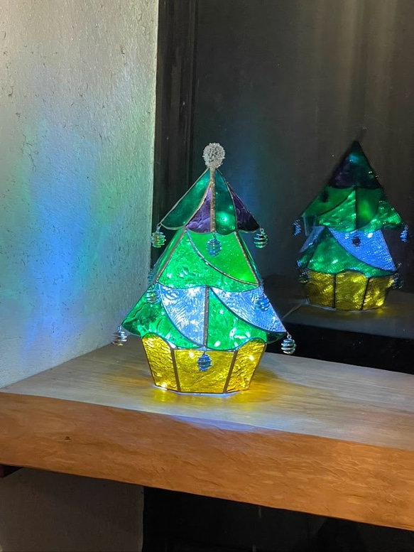 クリスマスツリー(ステンドグラスのランプ) スタンドライト クリスマスツリー(ステンドグラスのランプ) スタンドライト