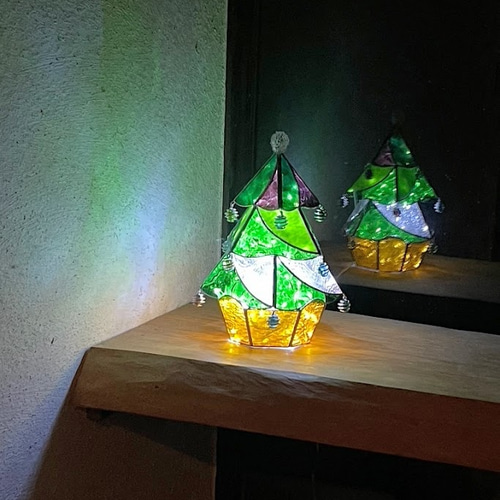 クリスマスツリー(ステンドグラスのランプ) スタンドライト クリスマスツリー(ステンドグラスのランプ) スタンドライト