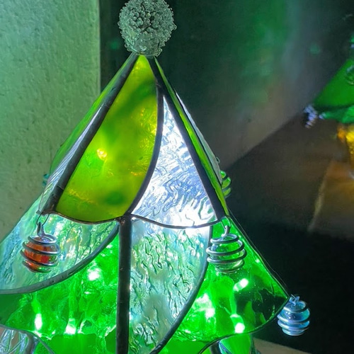 クリスマスツリー(ステンドグラスのランプ) スタンドライト クリスマスツリー(ステンドグラスのランプ) スタンドライト