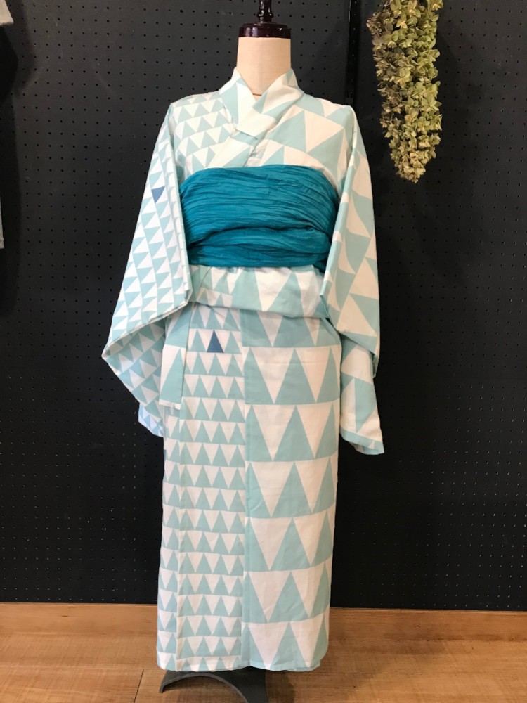 お値下げ＊　北欧柄　キッズ浴衣 120〜150サイズ対応　綿100％