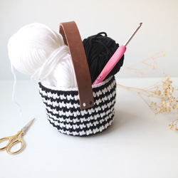 DIY素材バッグかぎ針編みフックかぎ針編み生活雑貨収納小物黒と白の千鳥格子柄収納ボックスフラワーブルーペンホルダーキーボックス 2枚目の画像