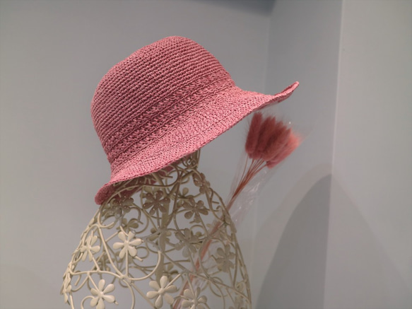 hat for woman手工鉤針編織粉紅色草帽遮陽帽拉菲亞草帽婦人帽生日禮物贈禮訂製 第4張的照片