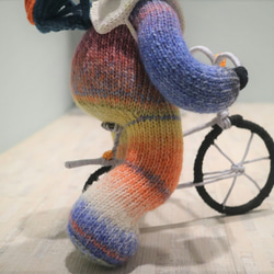 熊愛腳踏車手手工編織泰迪熊熊娃knitted teddy bearテディベア玩偶娃娃收藏訂製 第8張的照片