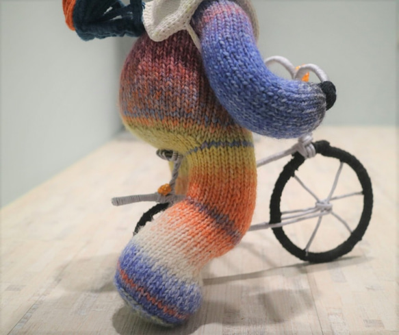 熊愛腳踏車手手工編織泰迪熊熊娃knitted teddy bearテディベア玩偶娃娃收藏訂製 第8張的照片