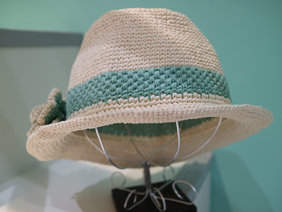 hat for woman手工鉤針編織草帽遮陽帽拉菲亞草帽米色女帽婦人帽子情侶帽茶花生日禮物交換禮物母親節禮物有時尚有形 第2張的照片