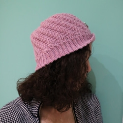 手編みかぎ針編みピンク冬暖かいウールの帽子女性の帽子女性の帽子うさぎのアクセサリー古典的なデザイン頭囲サイズオーダーメイド 1枚目の画像