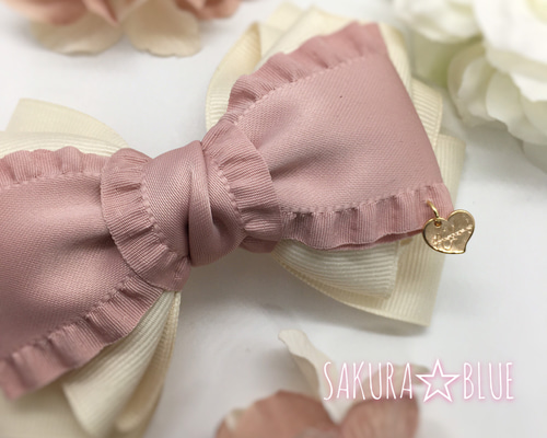 Kana♡  リボン 刺繍 アイボリー ×スモーキーピンク フリル シルクリボン刺繍ヘアアクセサリー#リボン #リボン刺繍 #リボン
