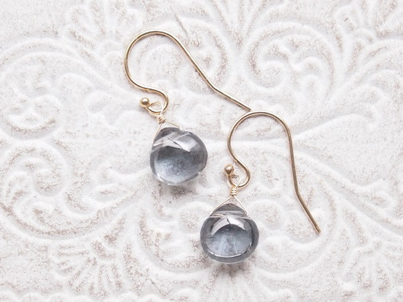 シルバーフラッシュクリスタルのシンプルピアス（14kgf）／イヤリング  