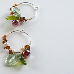 淡水真珠とガラスビーズが果実なピアス4 3枚目の画像
