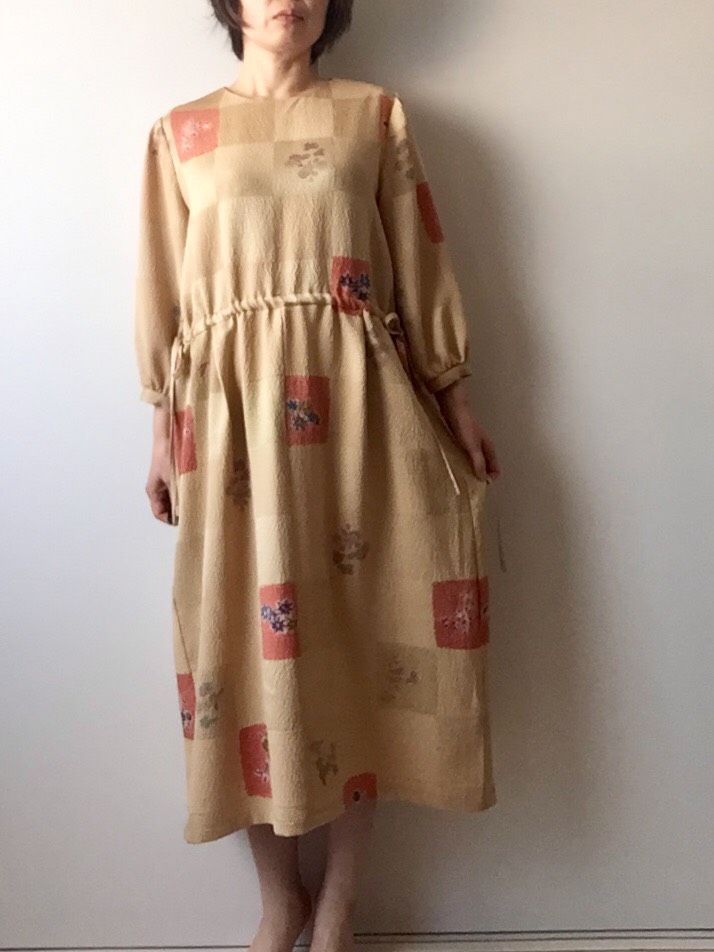 着物リメイクワンピース ベージュ